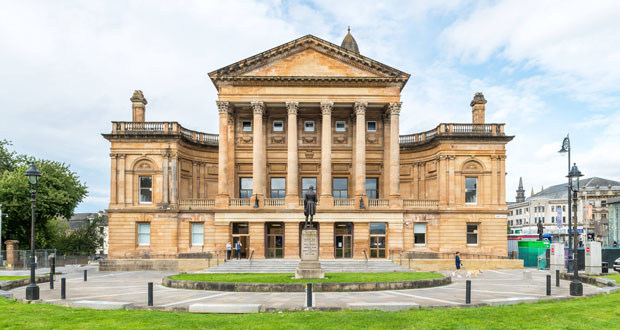 Elior at Work wins 5-year, ~£4M catering and hospitality contract at Paisley Town Hall — bars, weddings, conferences, civic events under one operator
