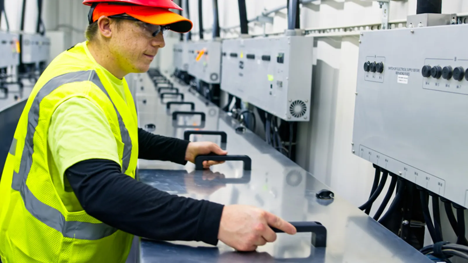 Power constraints push data centre operators toward modular cooling and smaller footprints