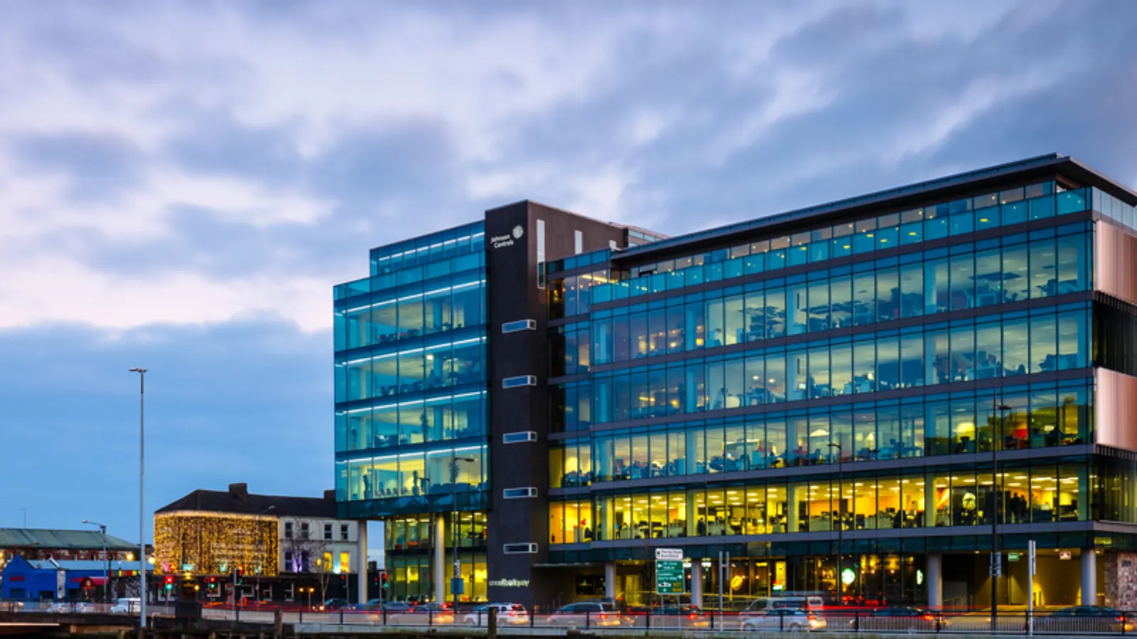 Johnson Controls Q2 sales +8% on data-centre cooling — new chillers, entry into CDUs, and remote-monitoring services expand the FM-adjacent stack